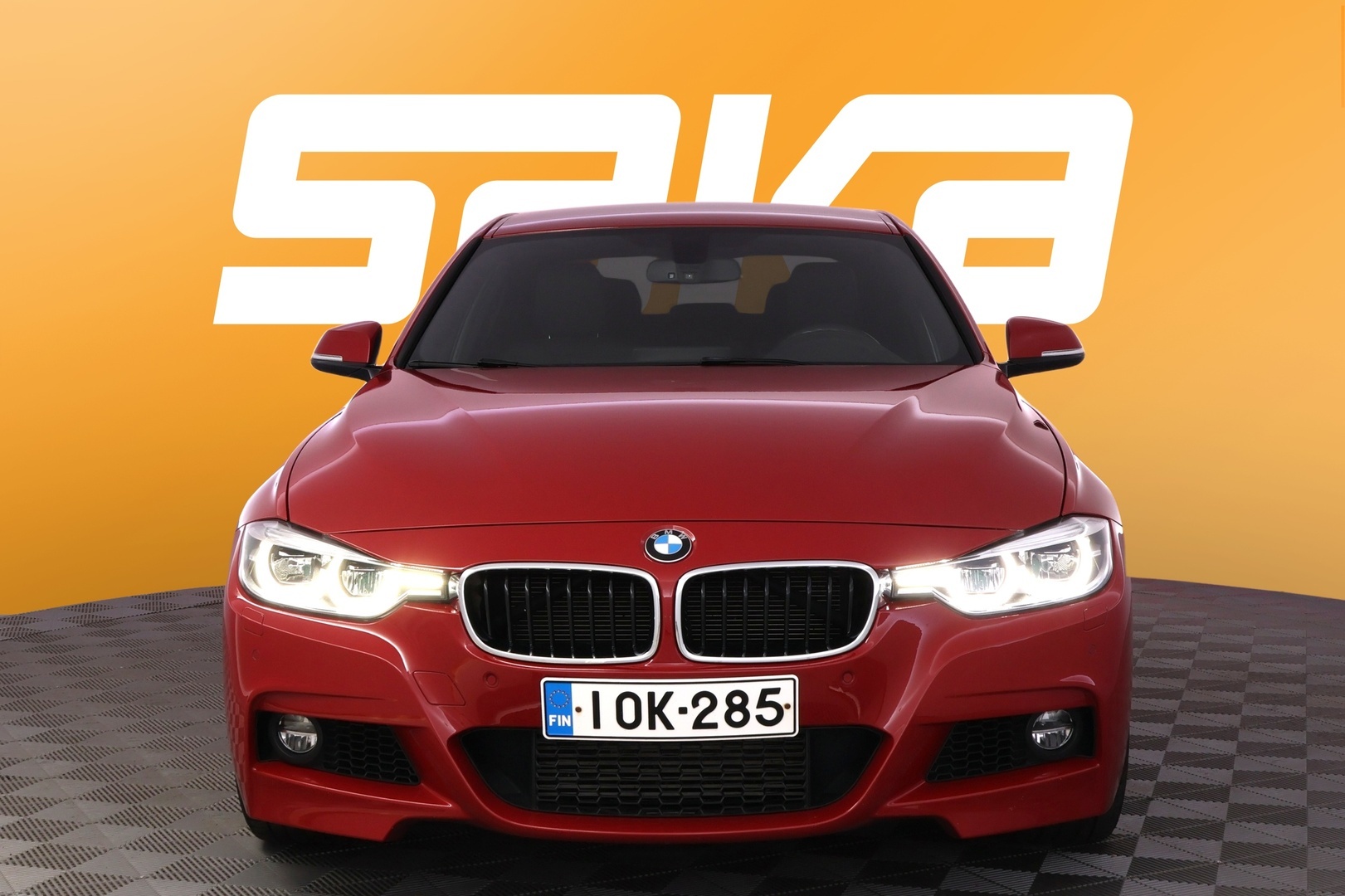 BMW 318 2019
