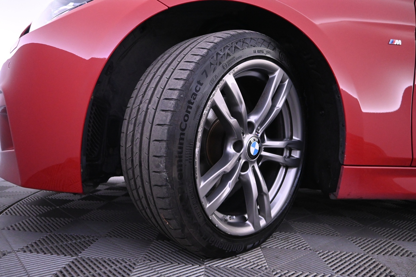 BMW 318 2019