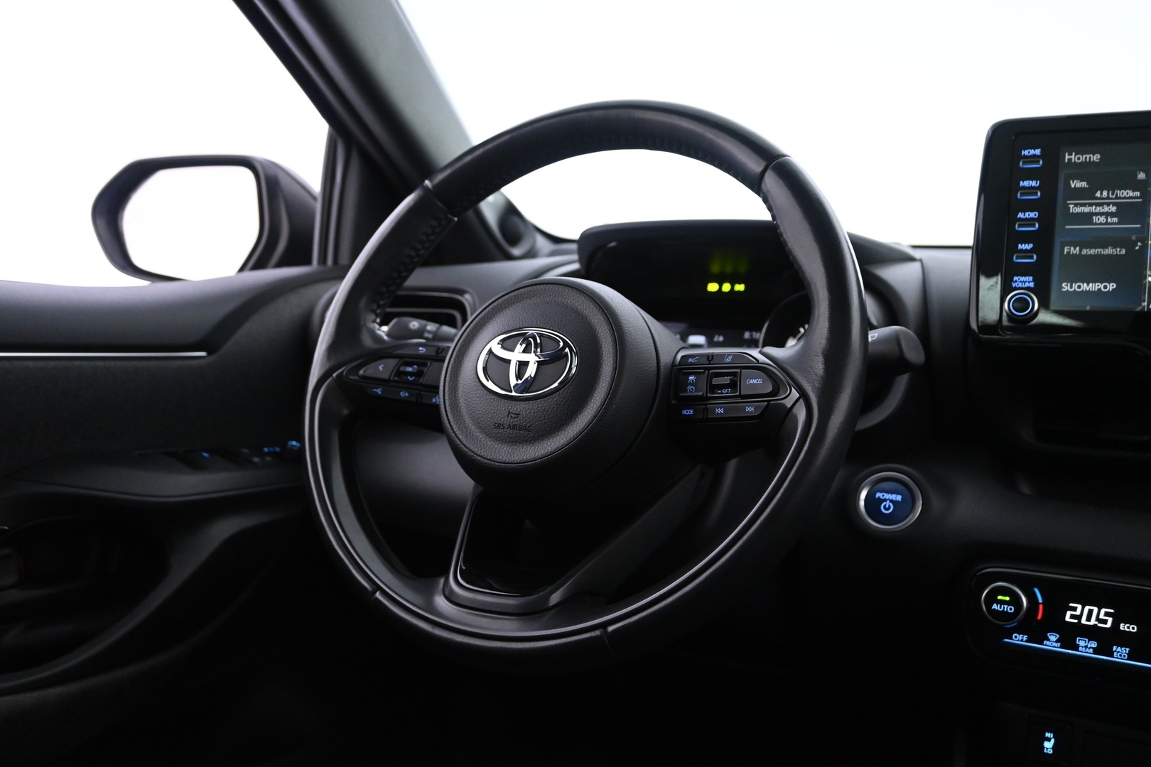 TOYOTA Yaris 2021