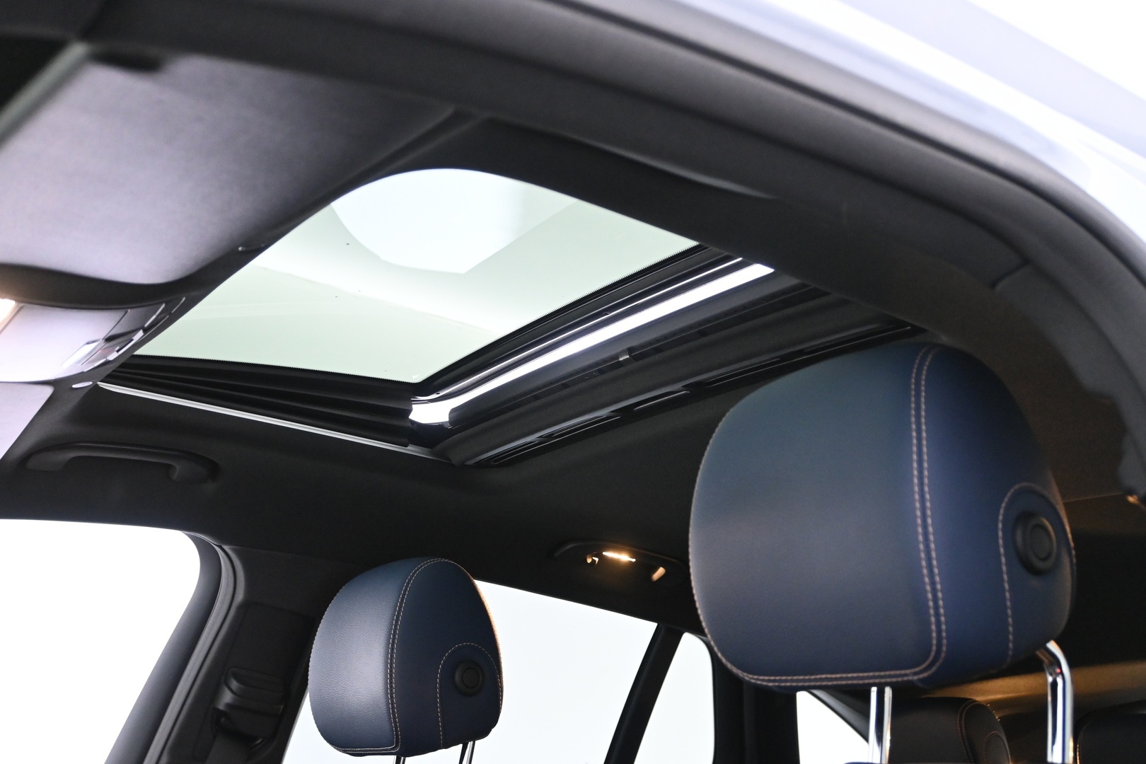 MERCEDES-BENZ EQC 2020