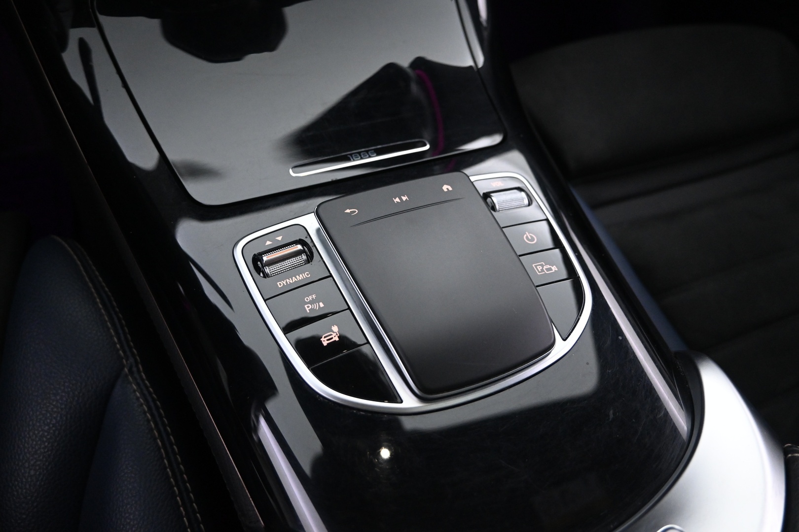 MERCEDES-BENZ EQC 2020