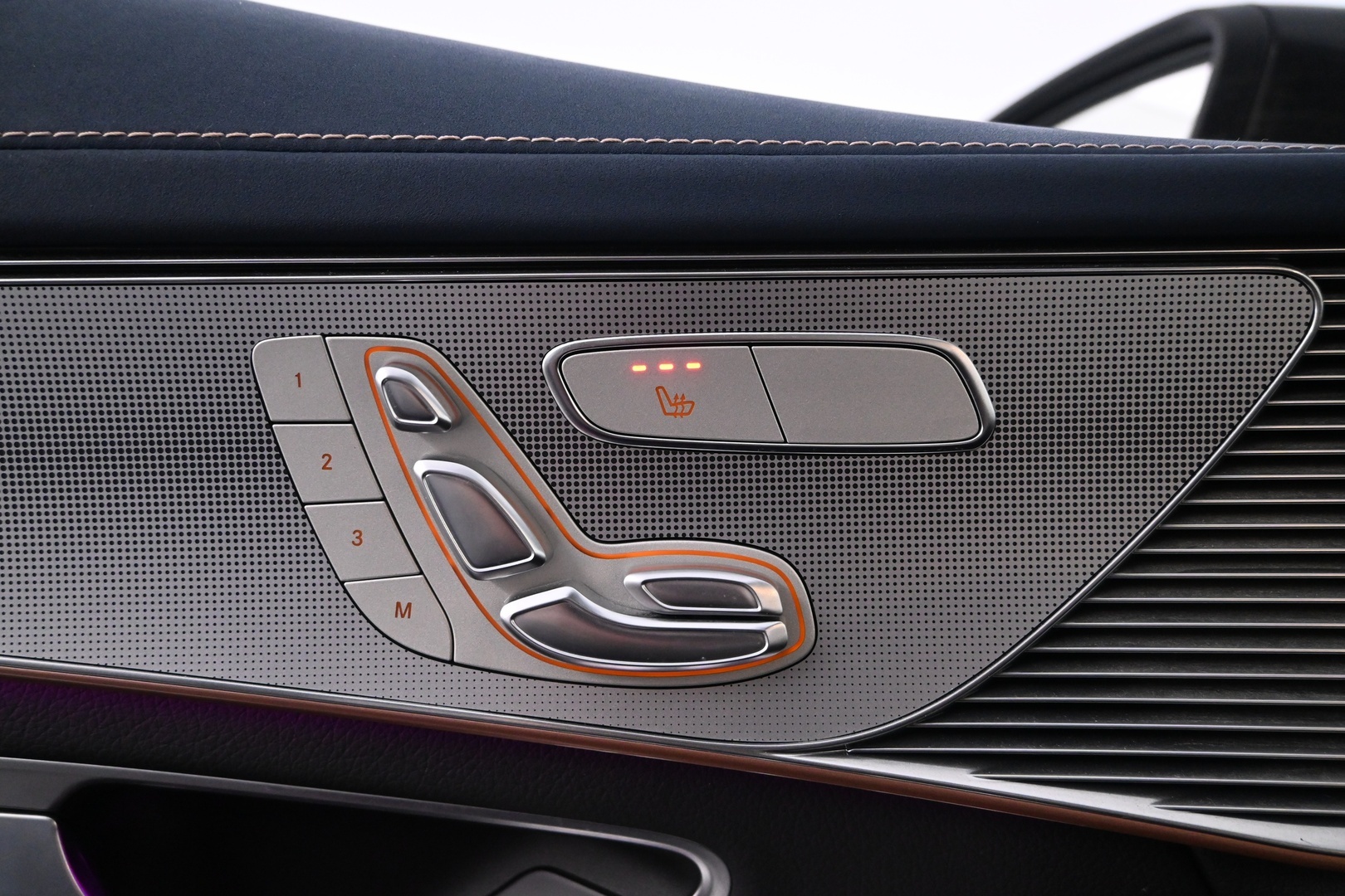 MERCEDES-BENZ EQC 2020