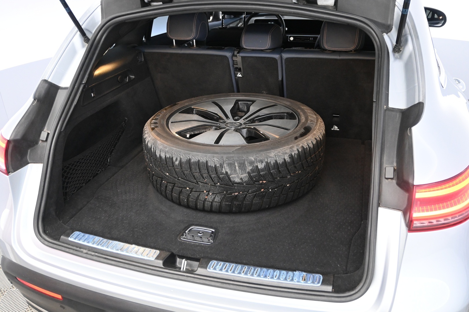 MERCEDES-BENZ EQC 2020