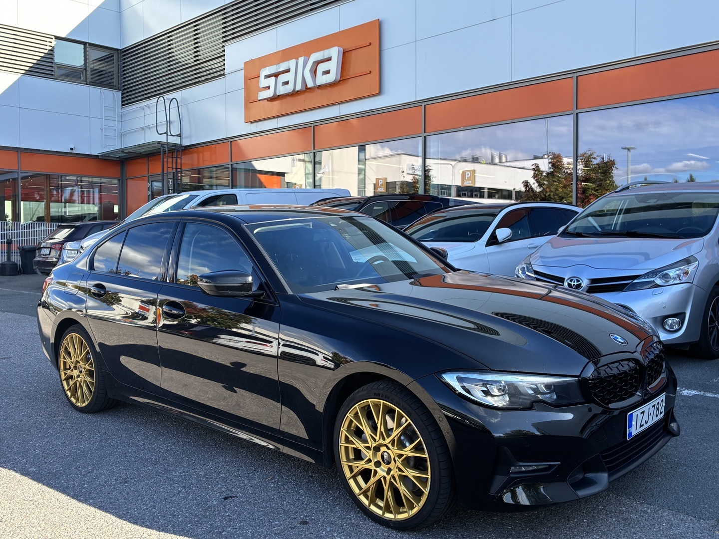 BMW 330 2021