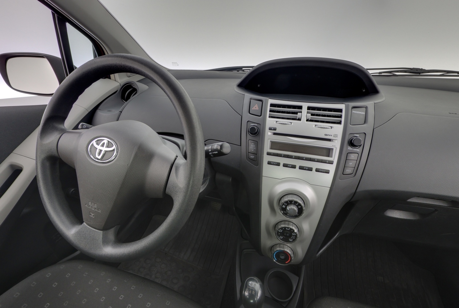 TOYOTA Yaris 2007