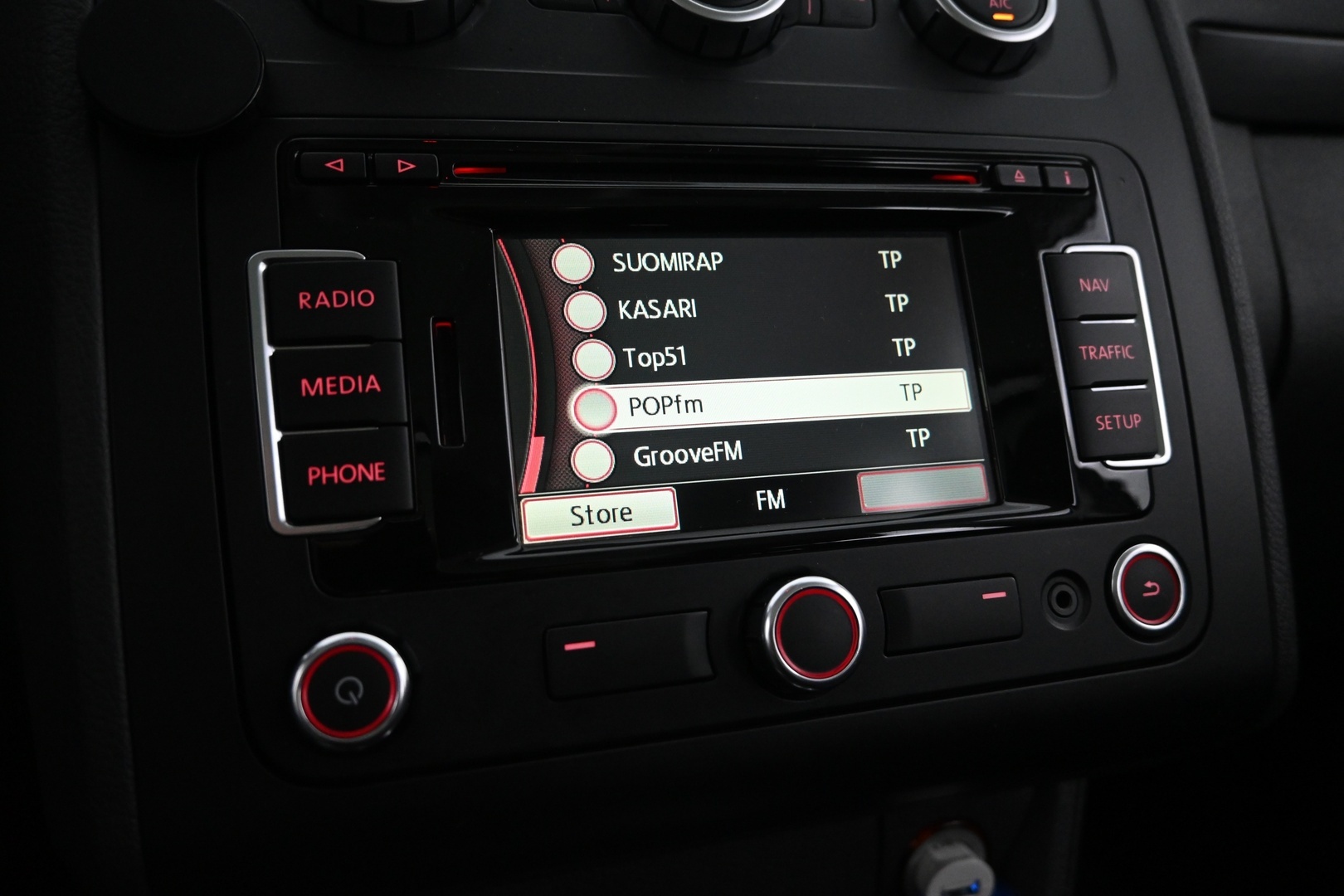 VOLKSWAGEN Touran 2014