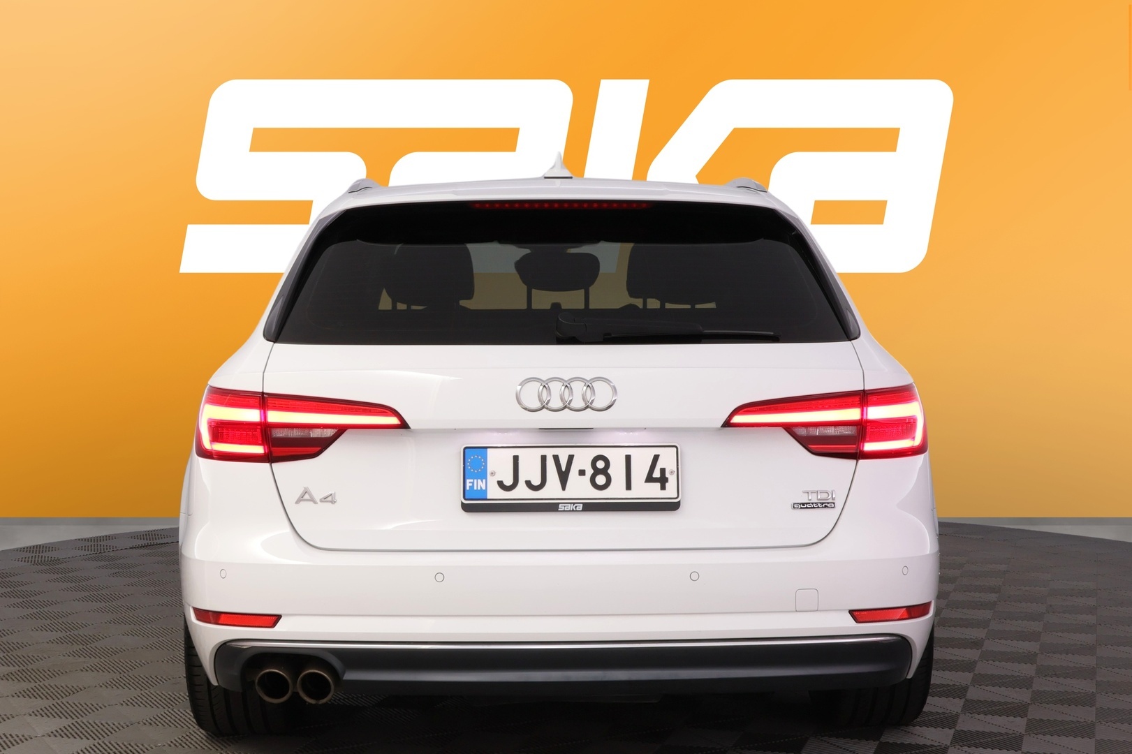 AUDI A4 2016