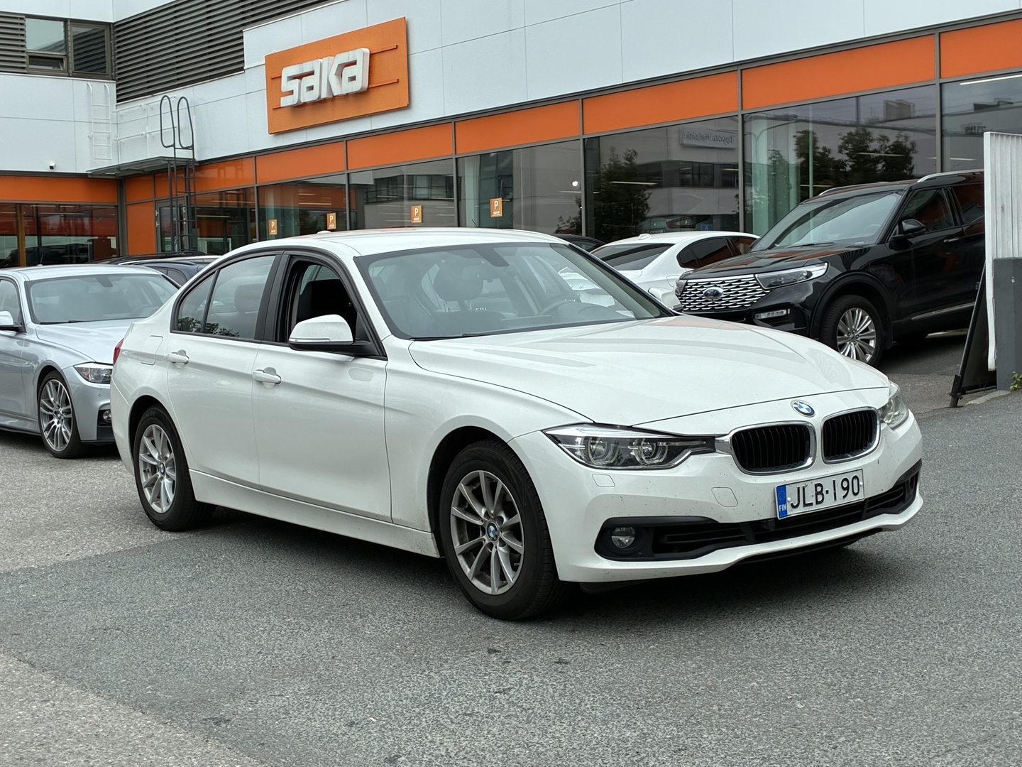 BMW 318 2019