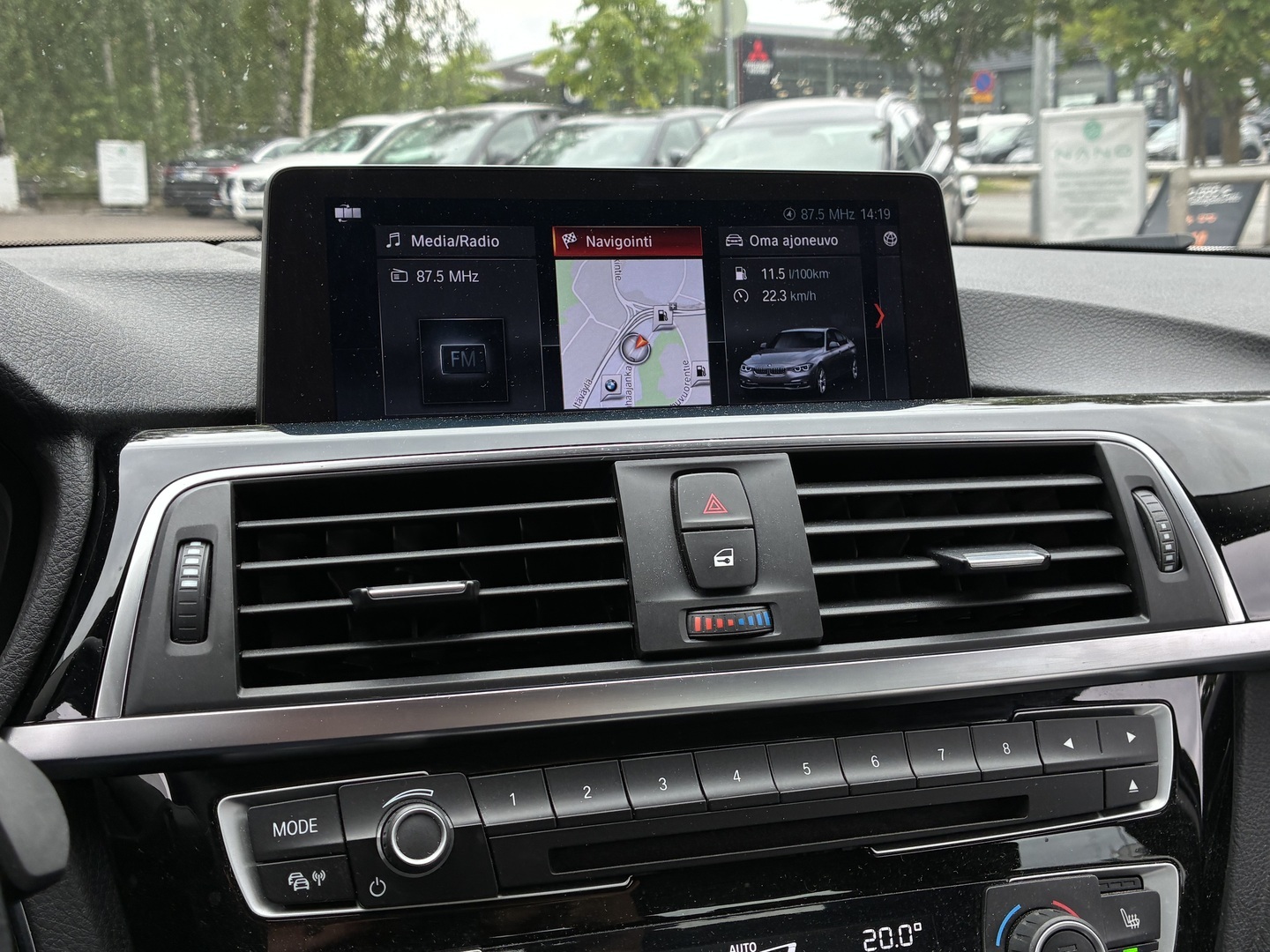 BMW 318 2019