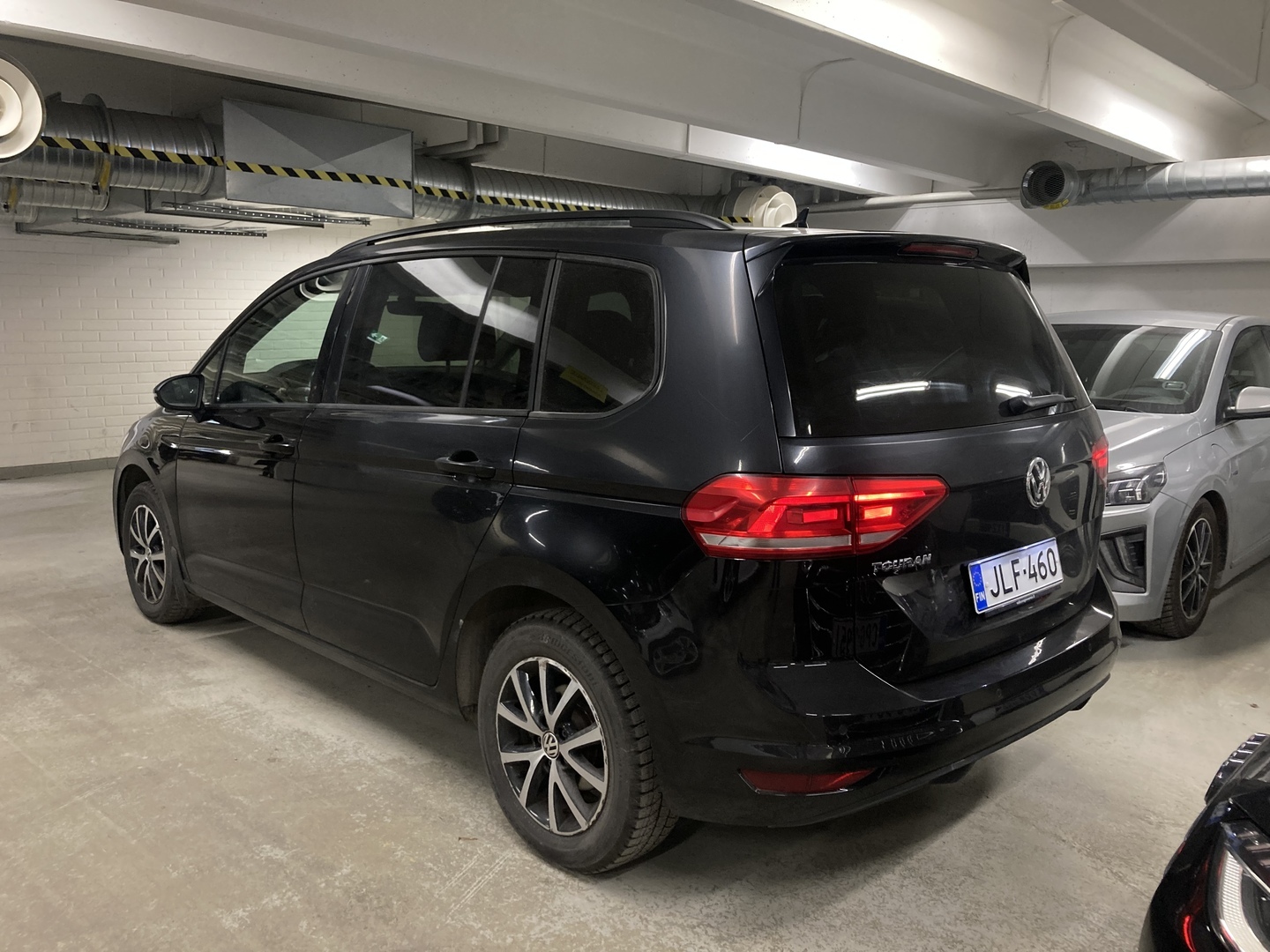 VOLKSWAGEN Touran 2019