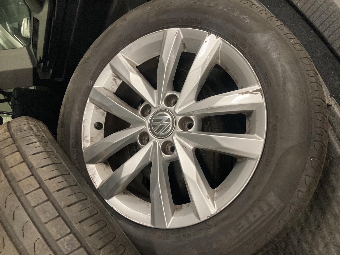 VOLKSWAGEN Touran 2019