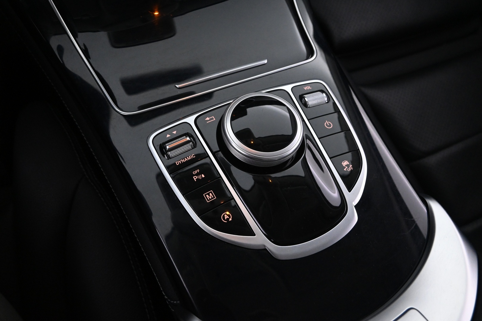 MERCEDES-BENZ GLC 2018