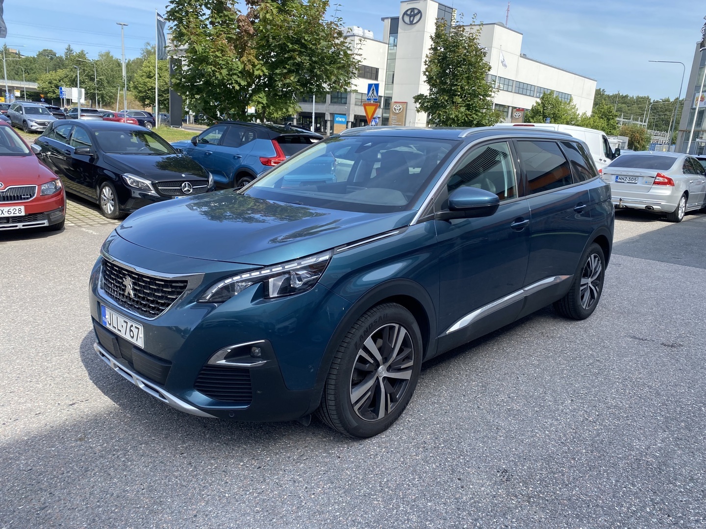 PEUGEOT 5008 2019