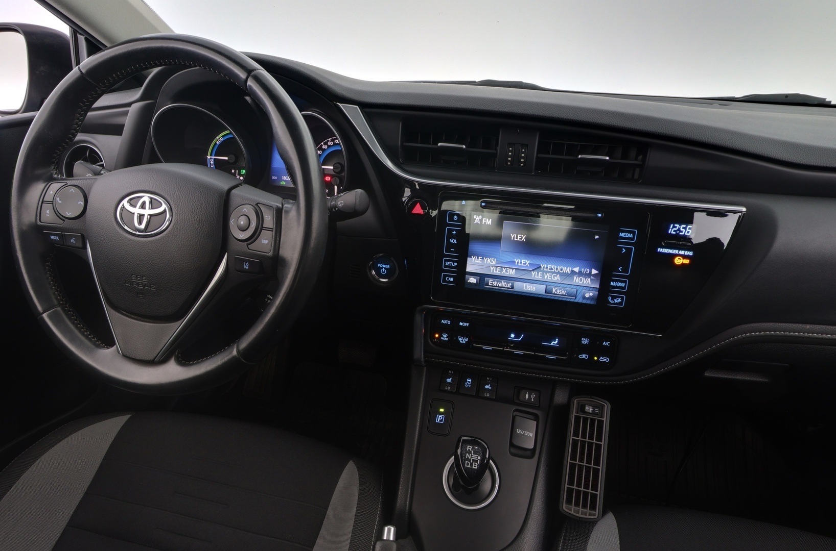 TOYOTA Auris 2017