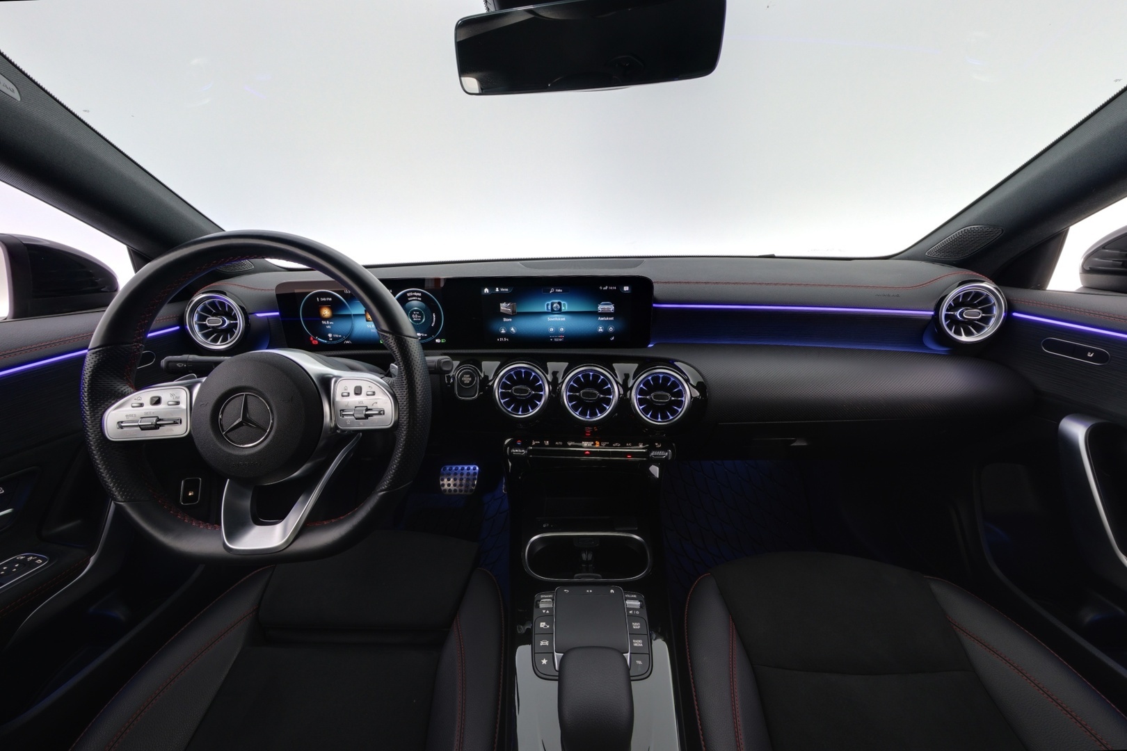 MERCEDES-BENZ CLA 2023
