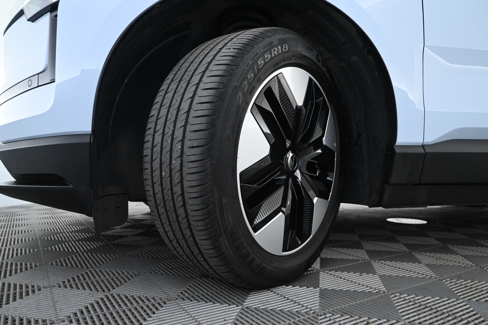 VOLVO EX30 2025