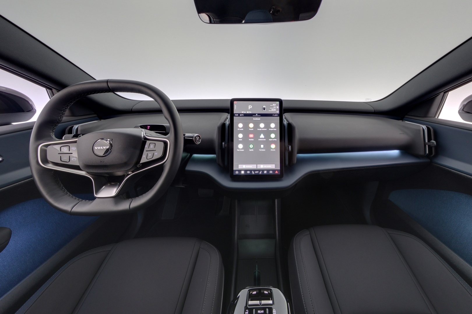 VOLVO EX30 2025