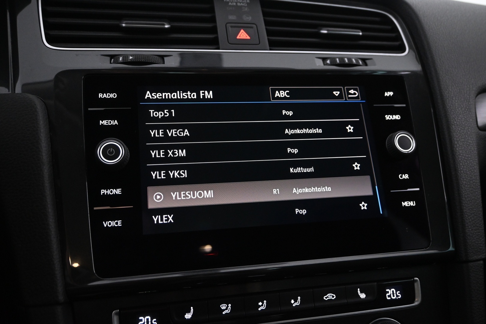 VOLKSWAGEN Golf 2020