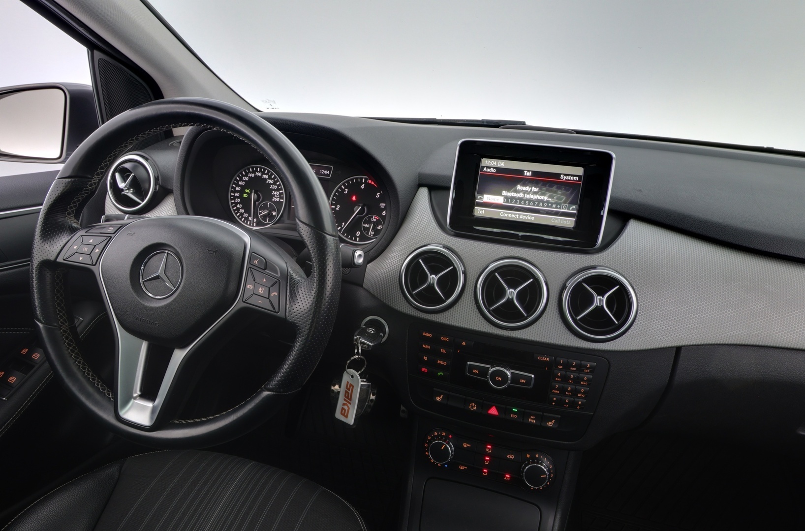 MERCEDES-BENZ B 2013