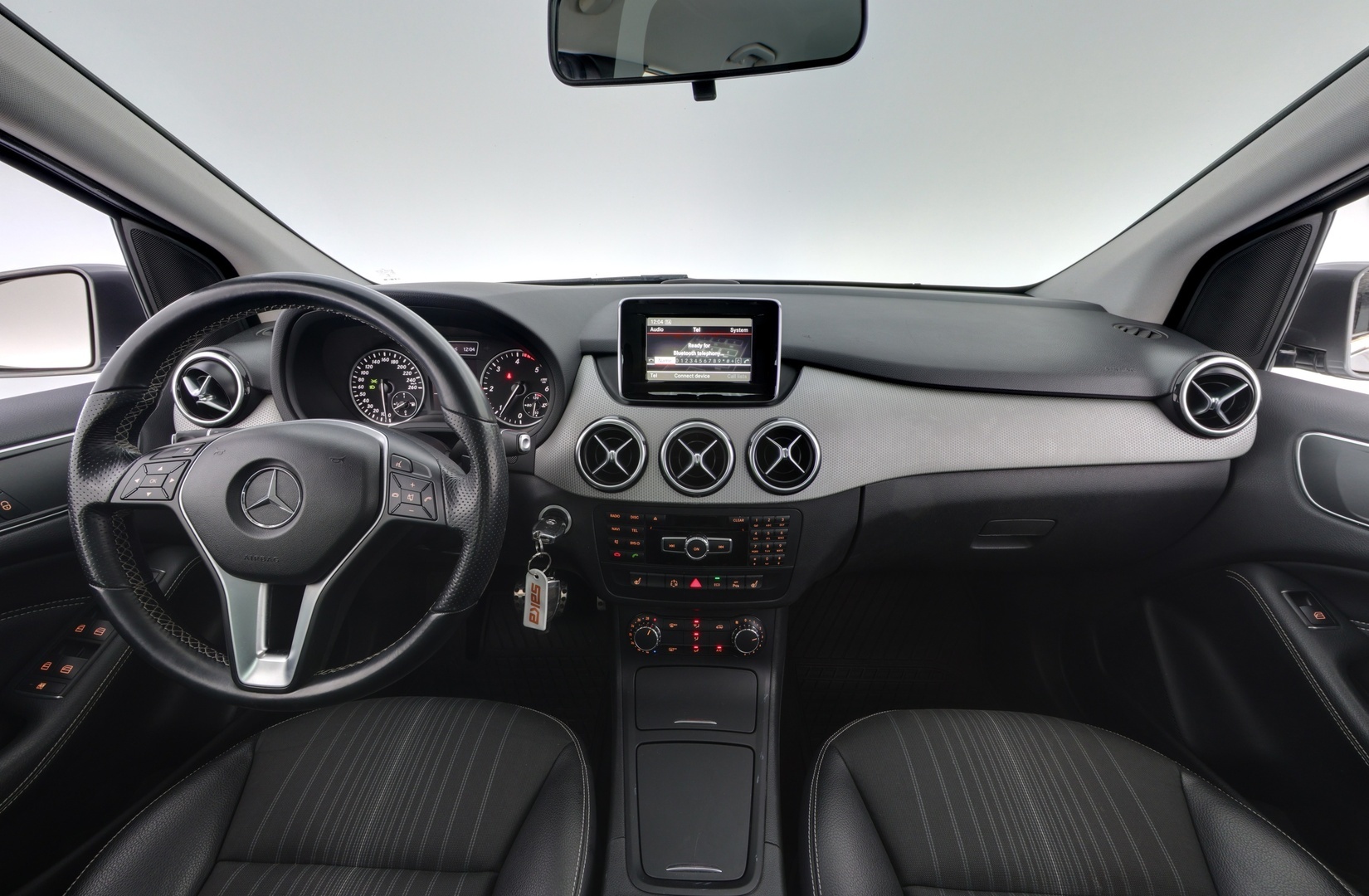 MERCEDES-BENZ B 2013