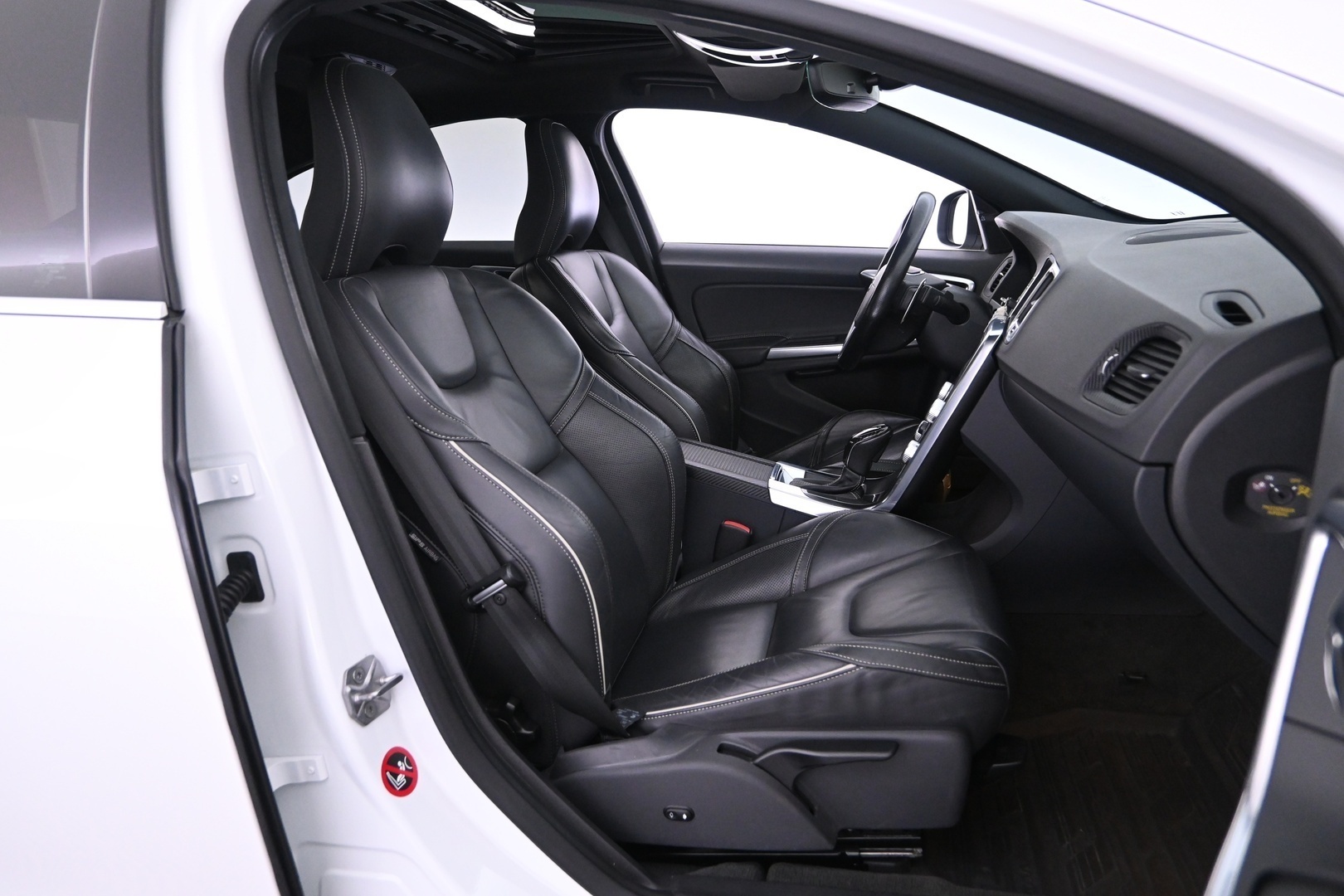 VOLVO S60 2016