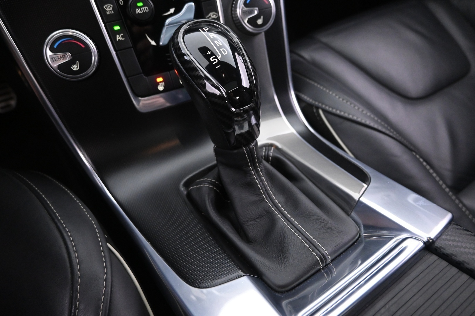 VOLVO S60 2016