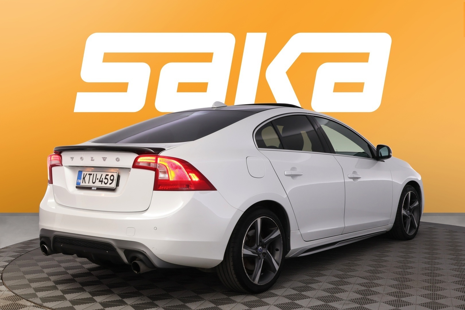 VOLVO S60 2016