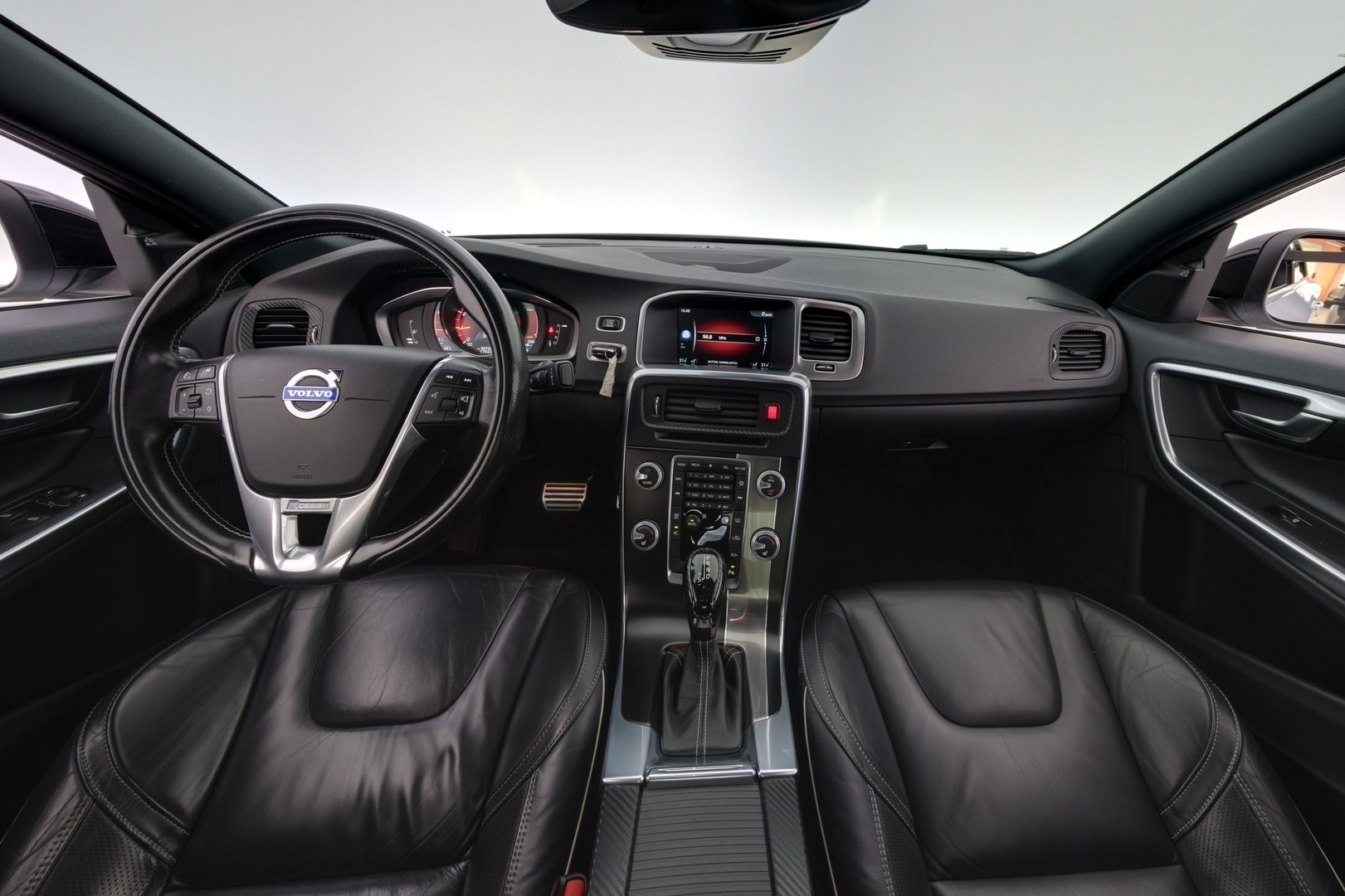 VOLVO S60 2016