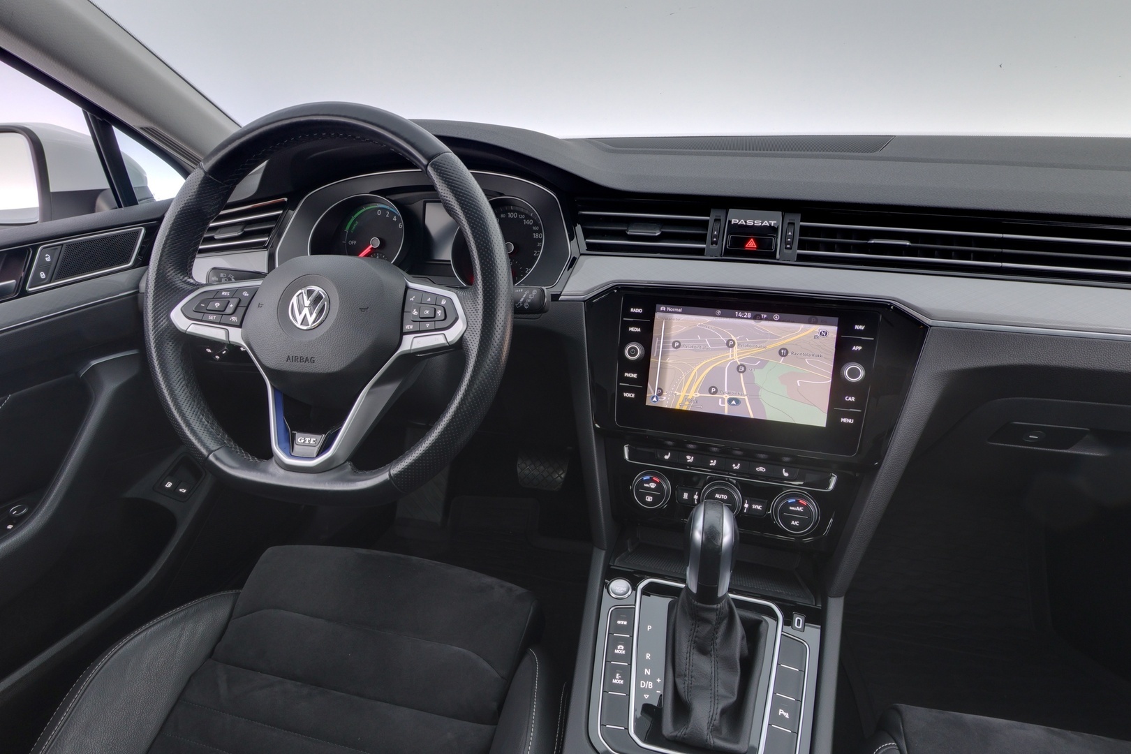 VOLKSWAGEN Passat 2020
