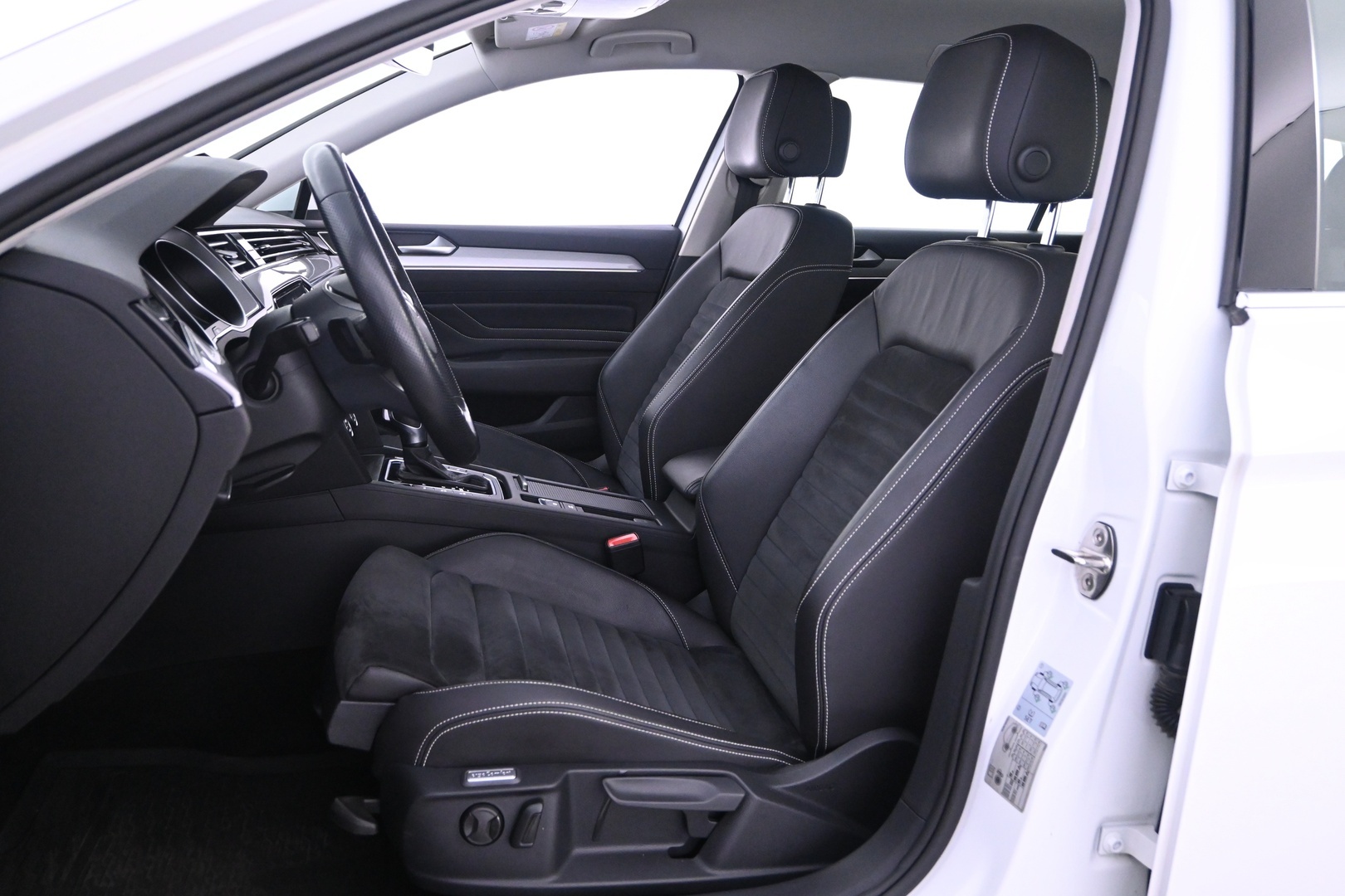 VOLKSWAGEN Passat 2020