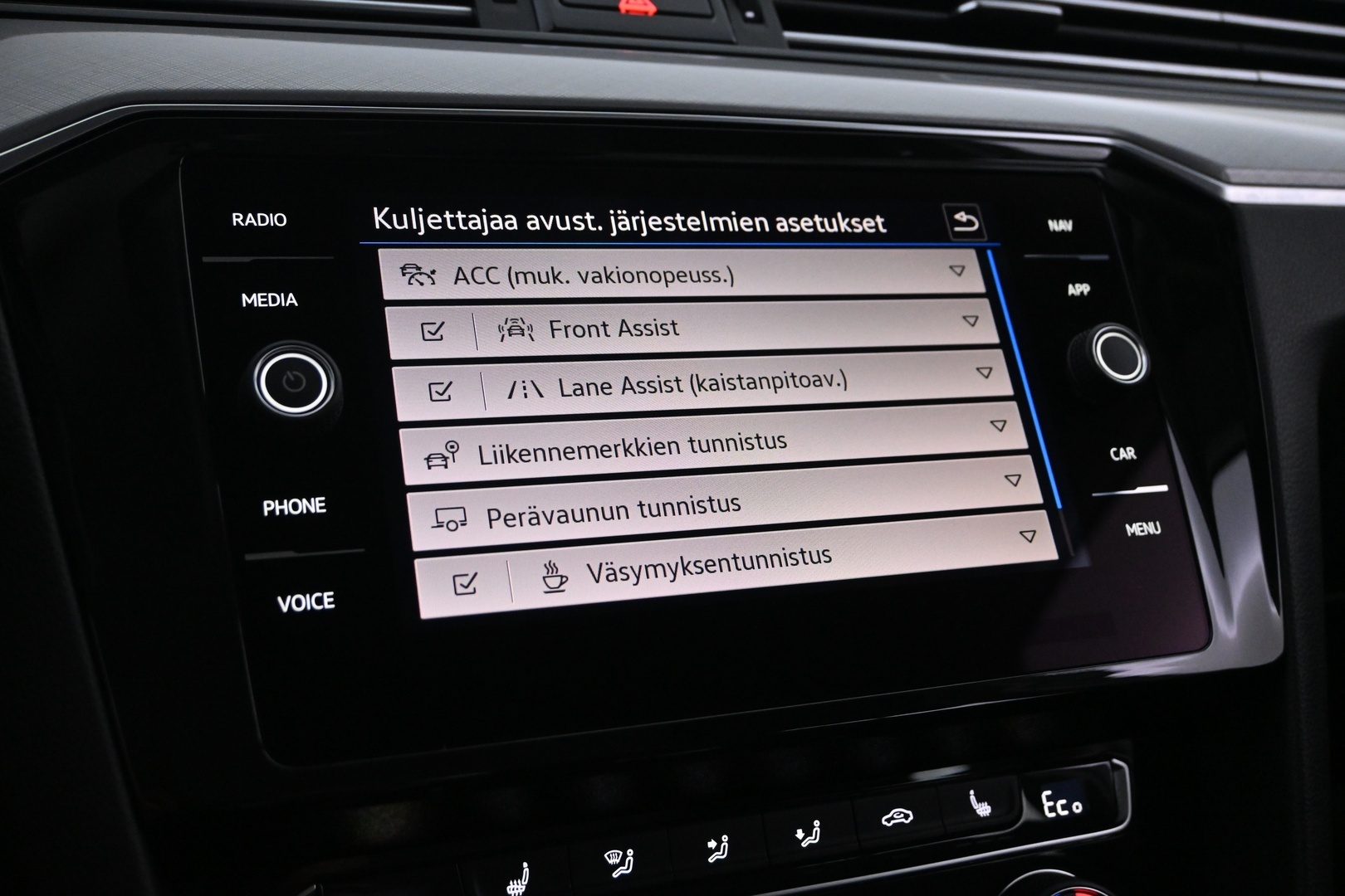 VOLKSWAGEN Passat 2020