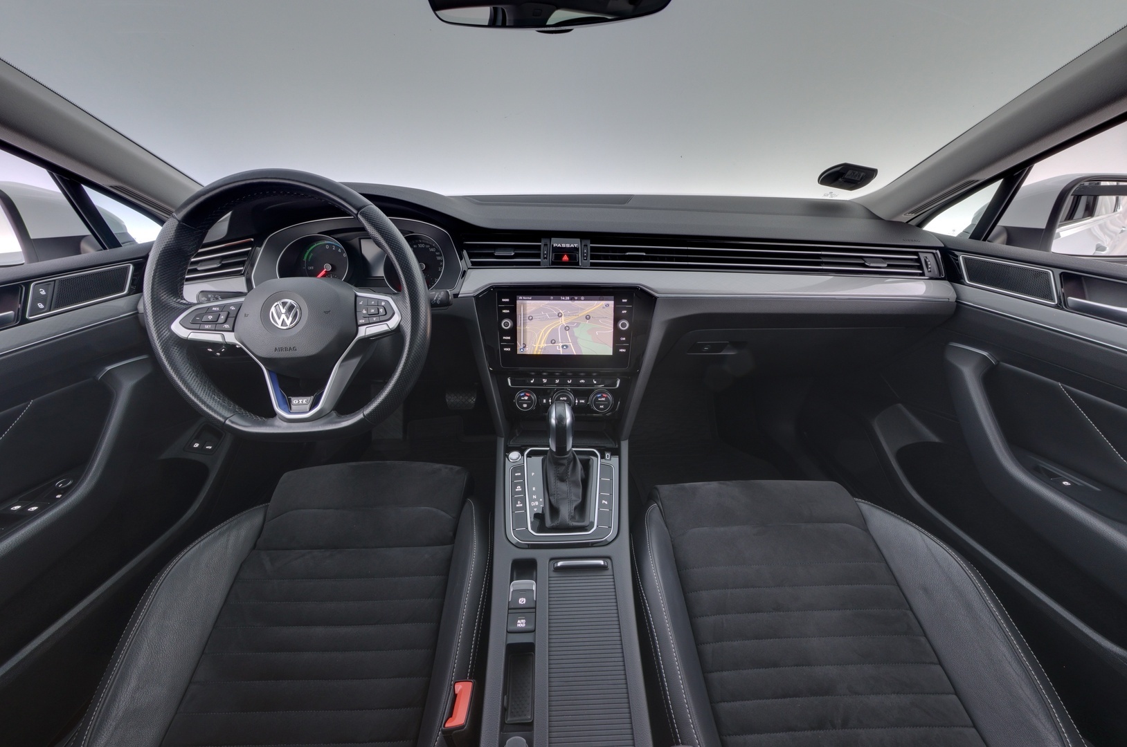 VOLKSWAGEN Passat 2020