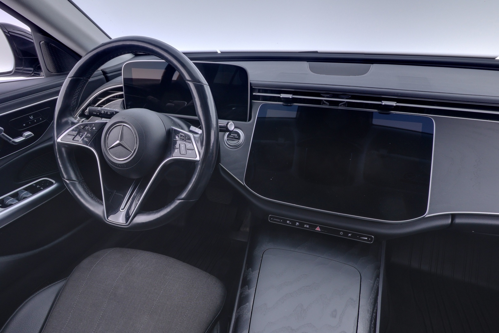 MERCEDES-BENZ E 2025
