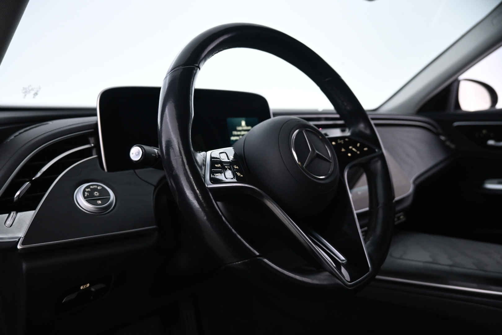 MERCEDES-BENZ E 2025