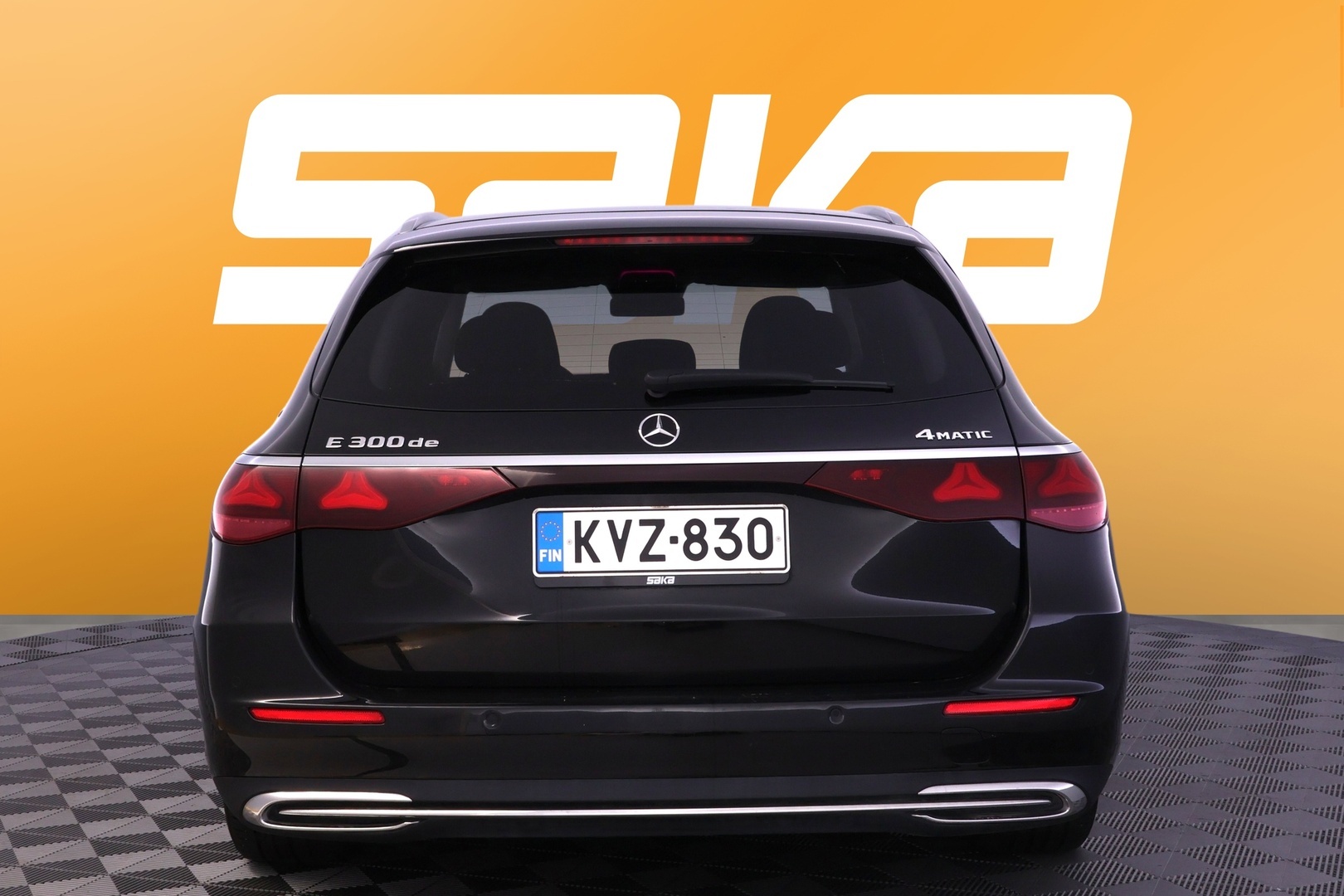MERCEDES-BENZ E 2025