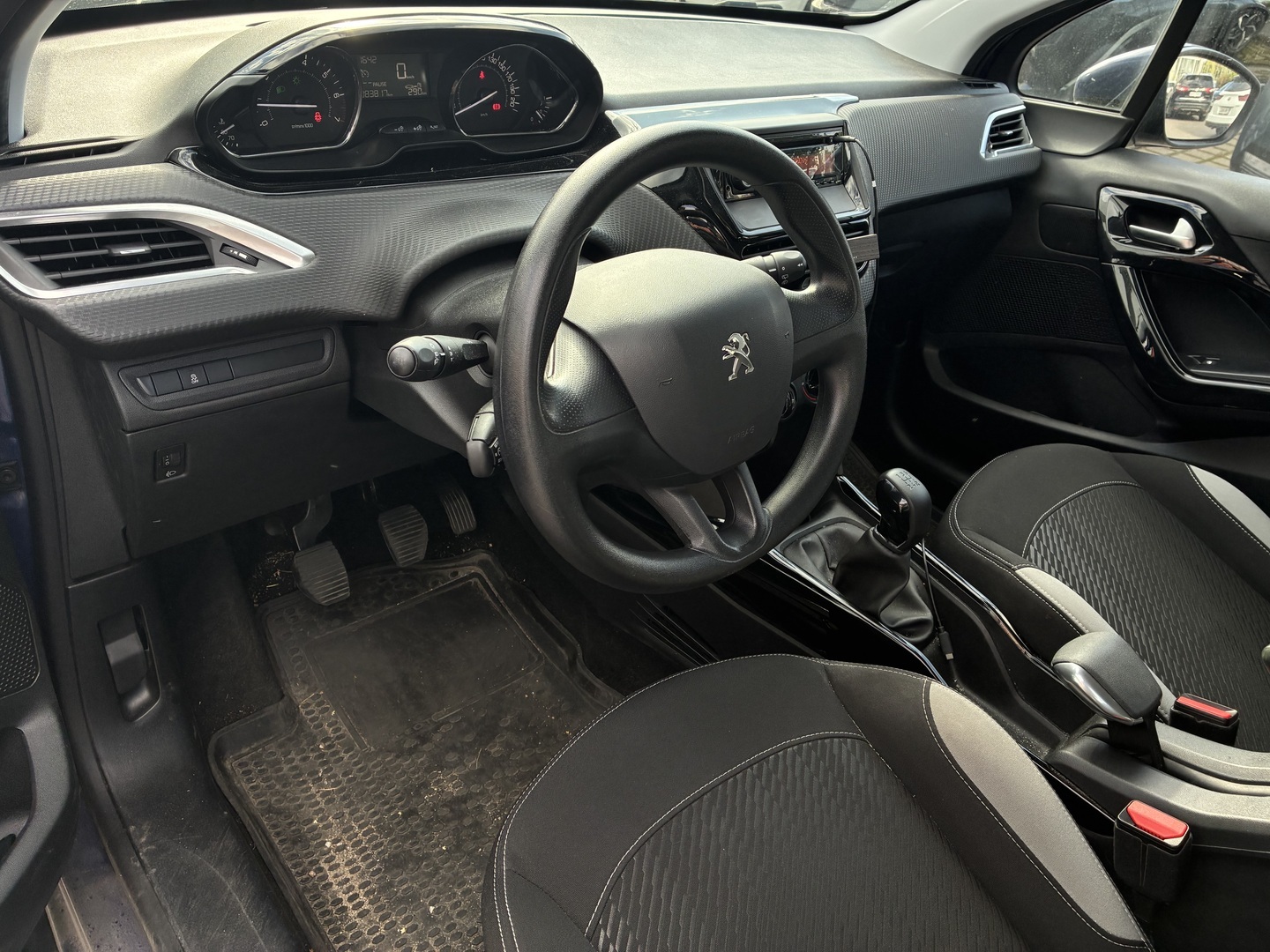 PEUGEOT 2008 2014