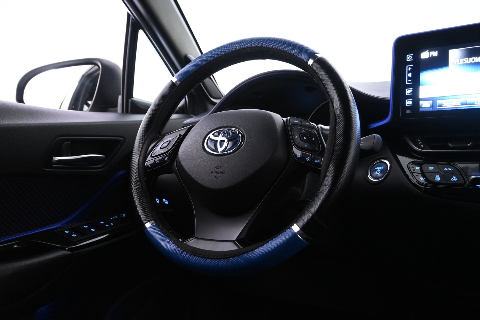TOYOTA C-HR 2017