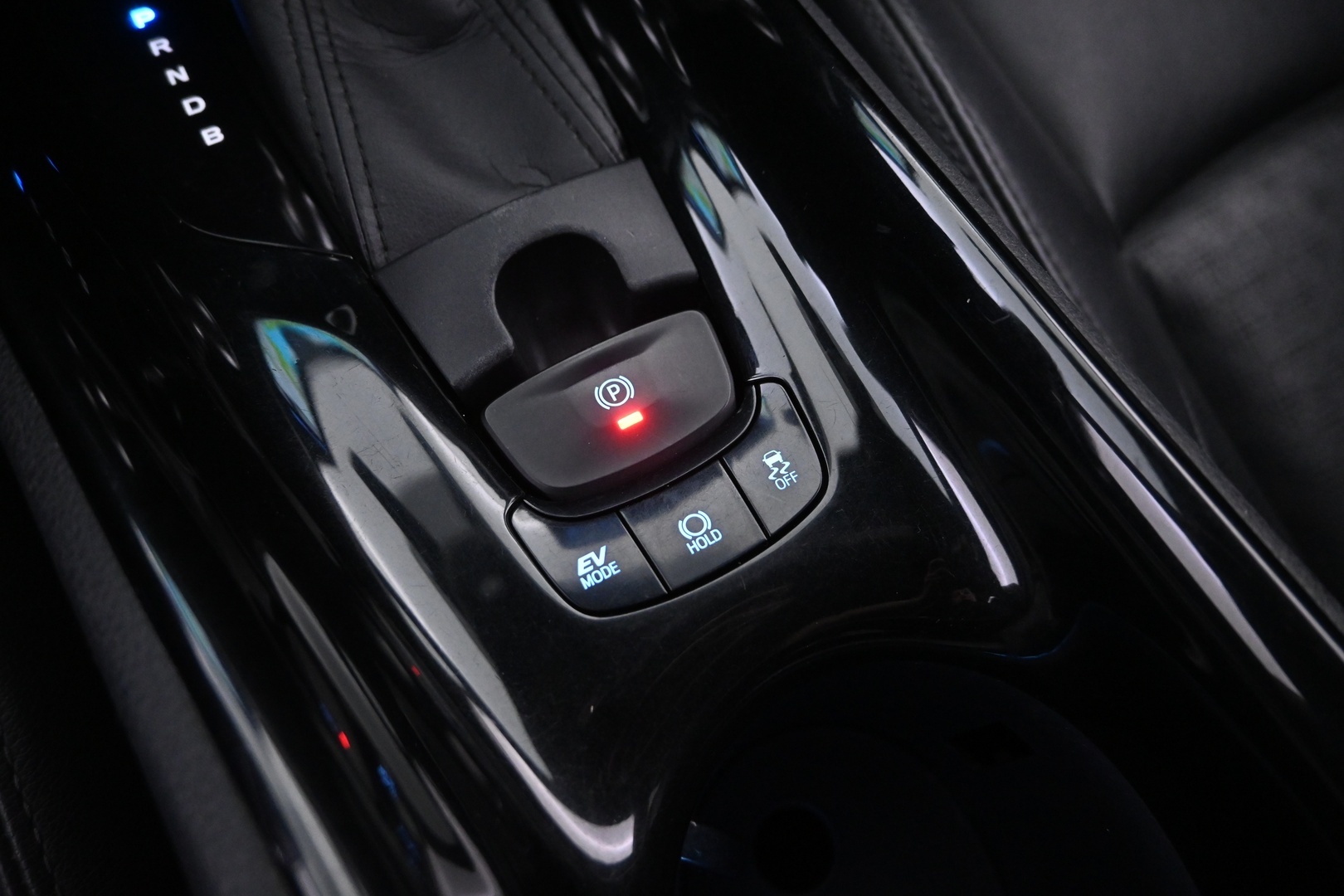 TOYOTA C-HR 2017