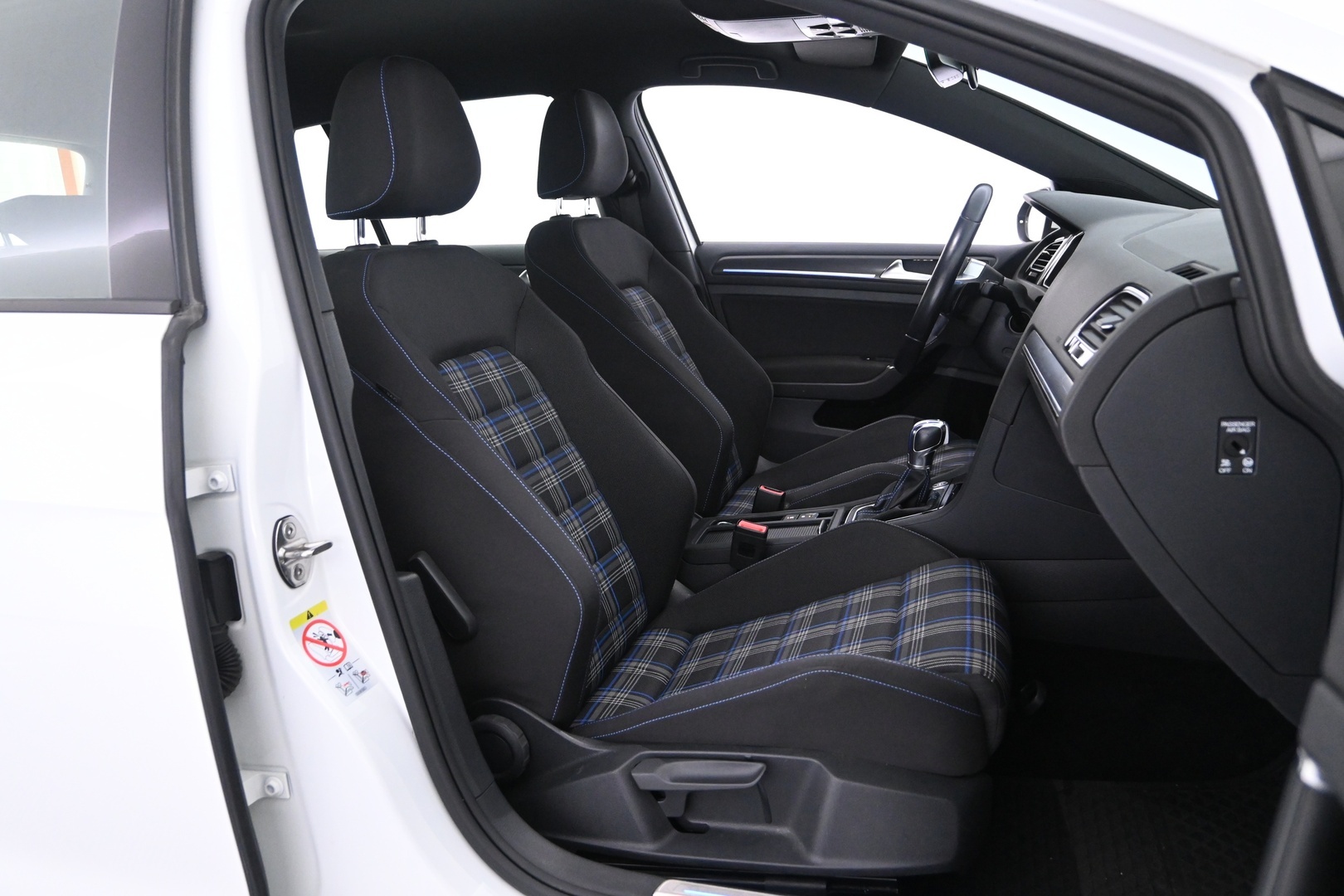VOLKSWAGEN Golf 2018