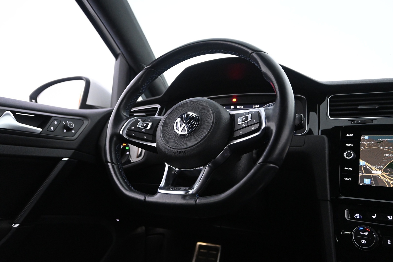 VOLKSWAGEN Golf 2018