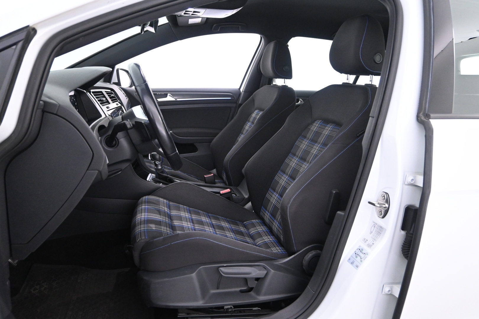 VOLKSWAGEN Golf 2018