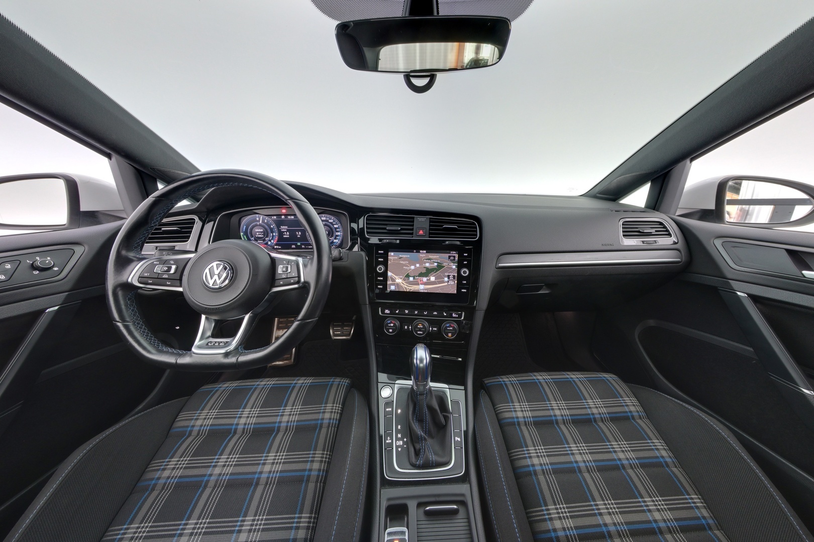 VOLKSWAGEN Golf 2018