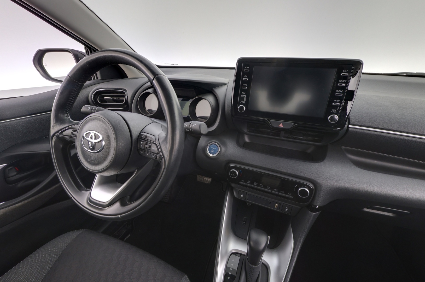 TOYOTA Yaris 2021