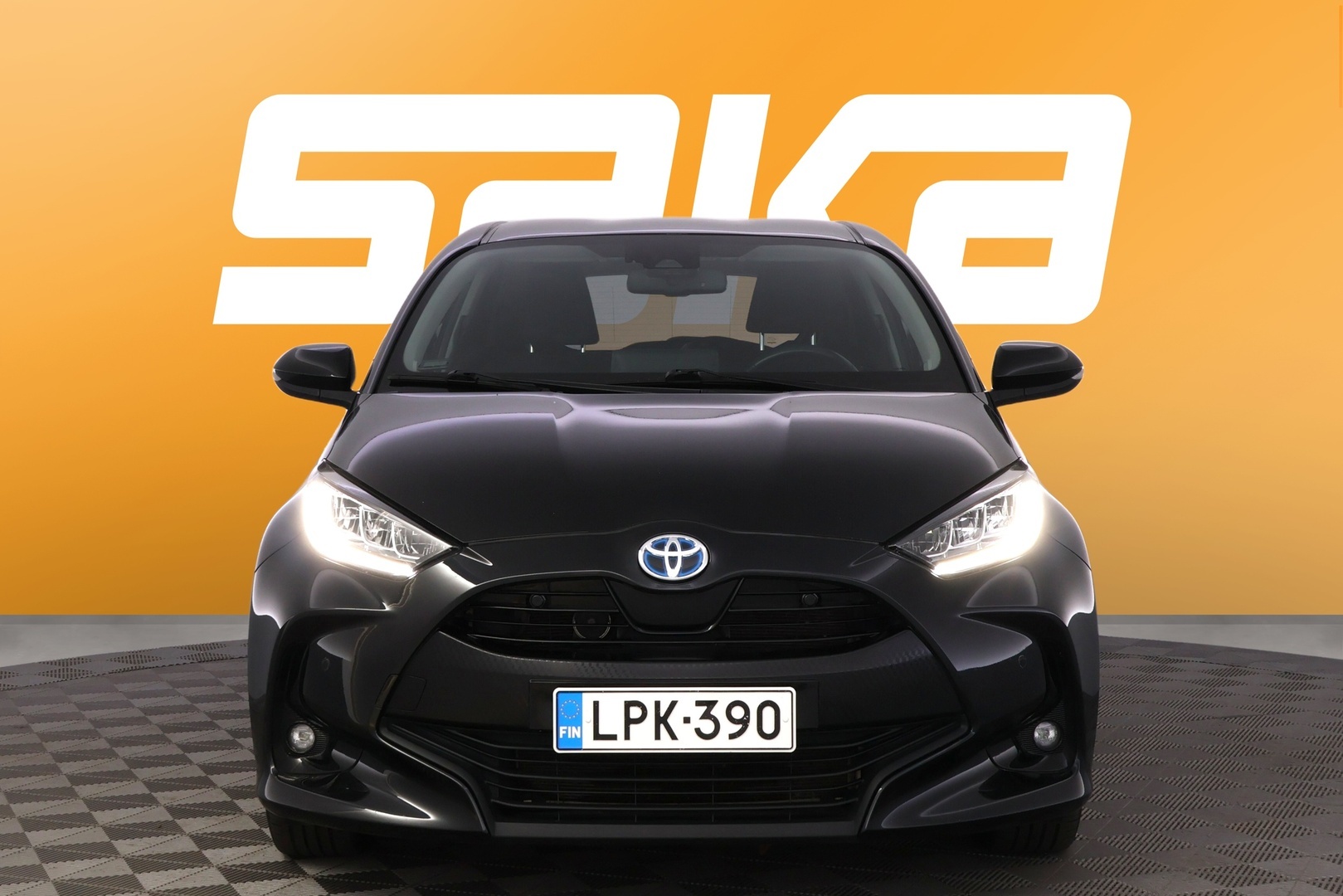 TOYOTA Yaris 2021