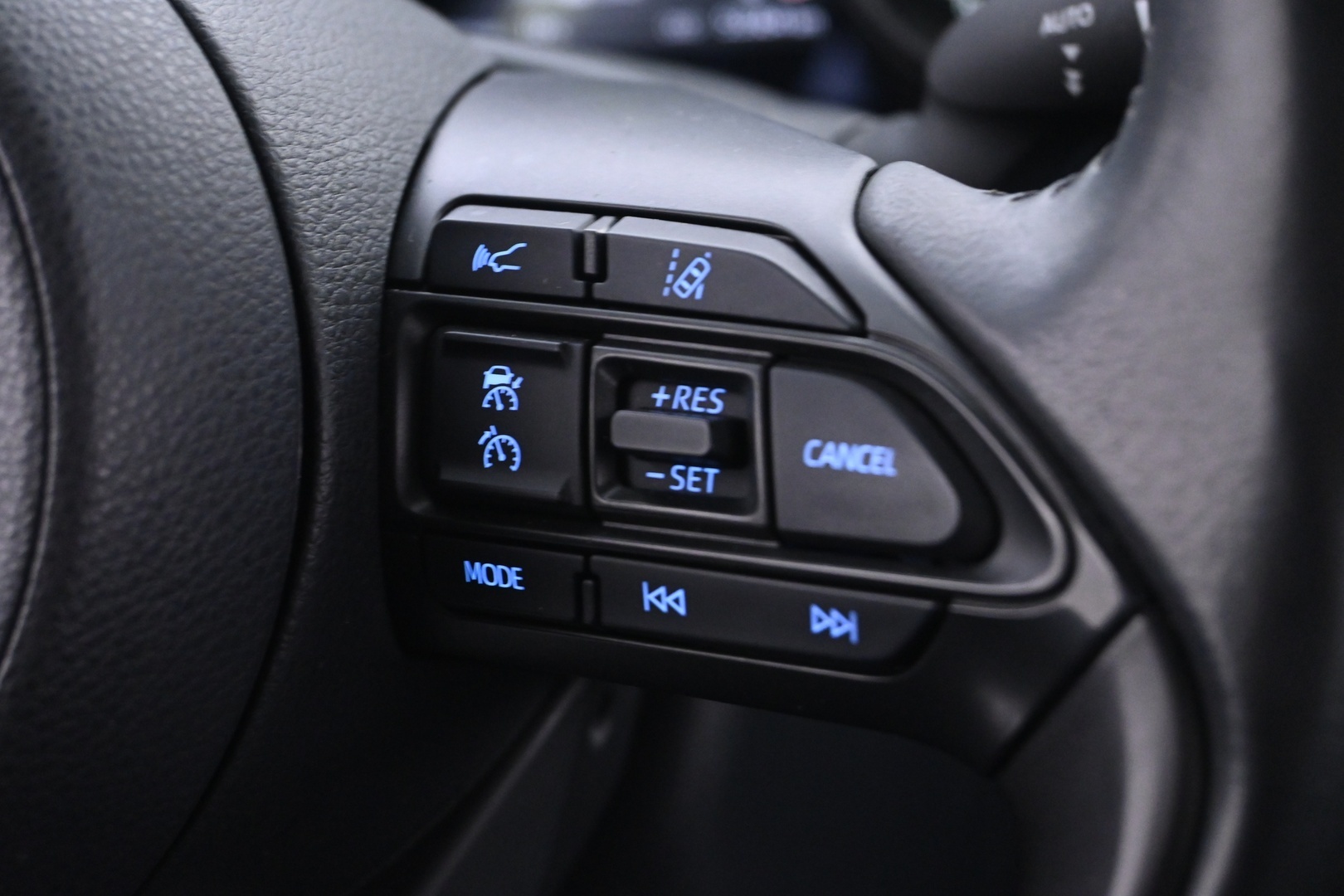 TOYOTA Yaris 2021