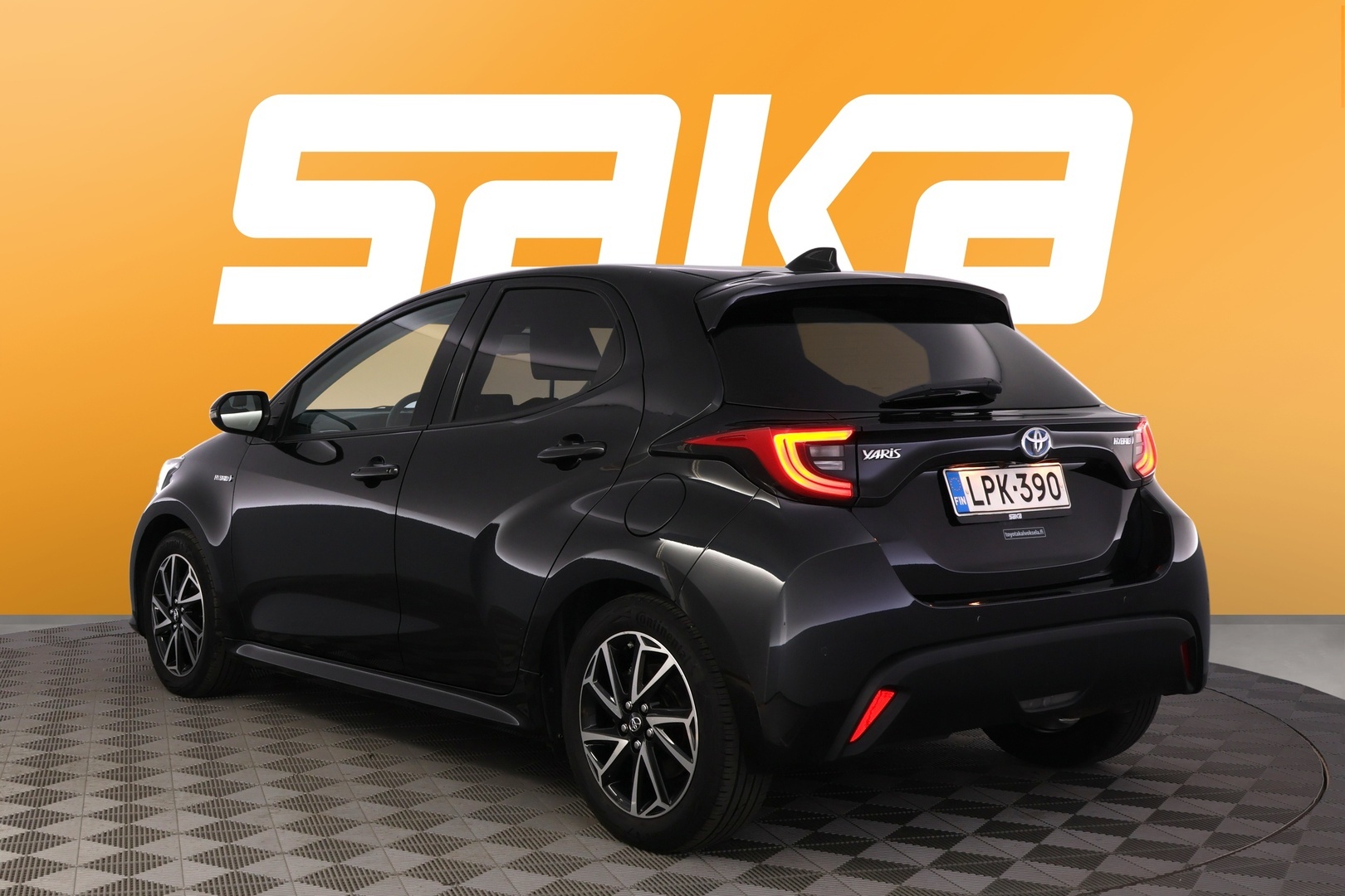 TOYOTA Yaris 2021