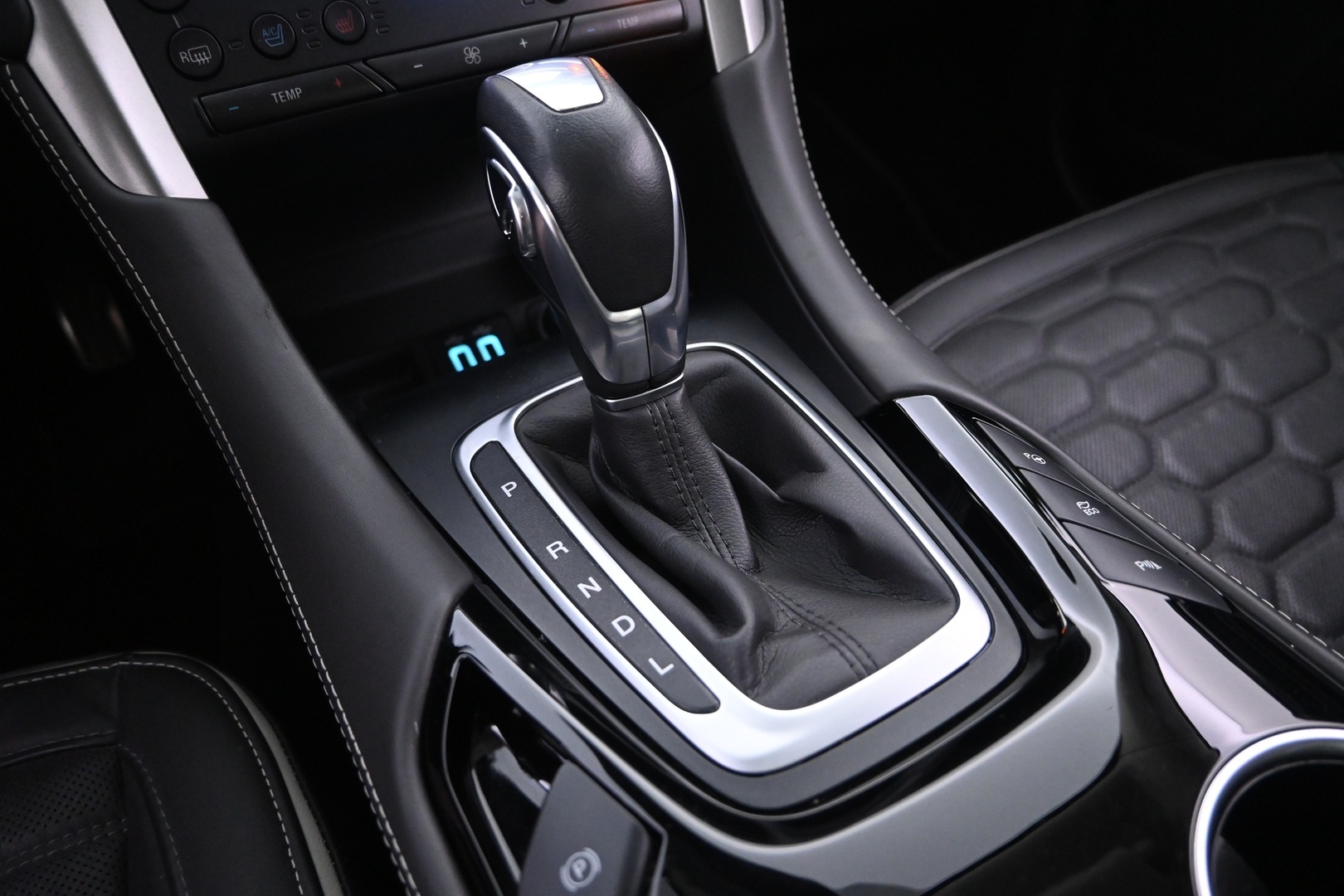 FORD Mondeo 2021