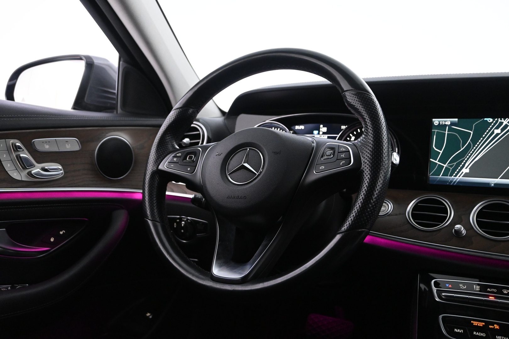 MERCEDES-BENZ E 2017