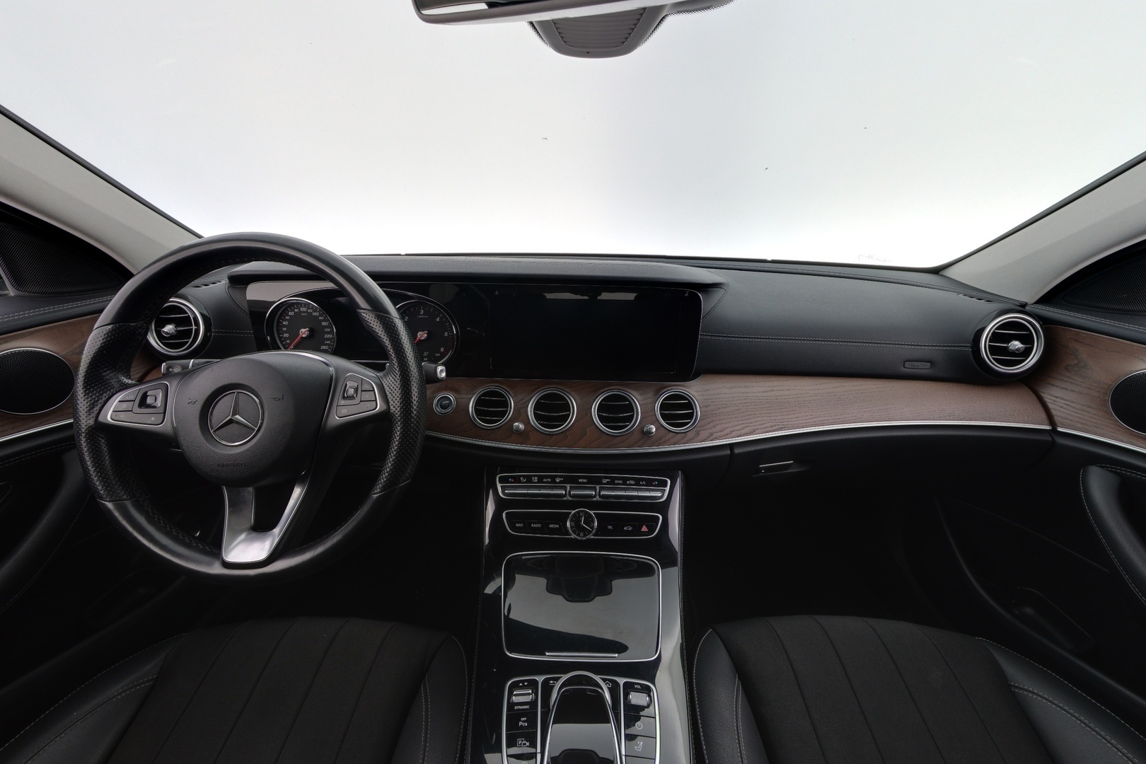 MERCEDES-BENZ E 2017