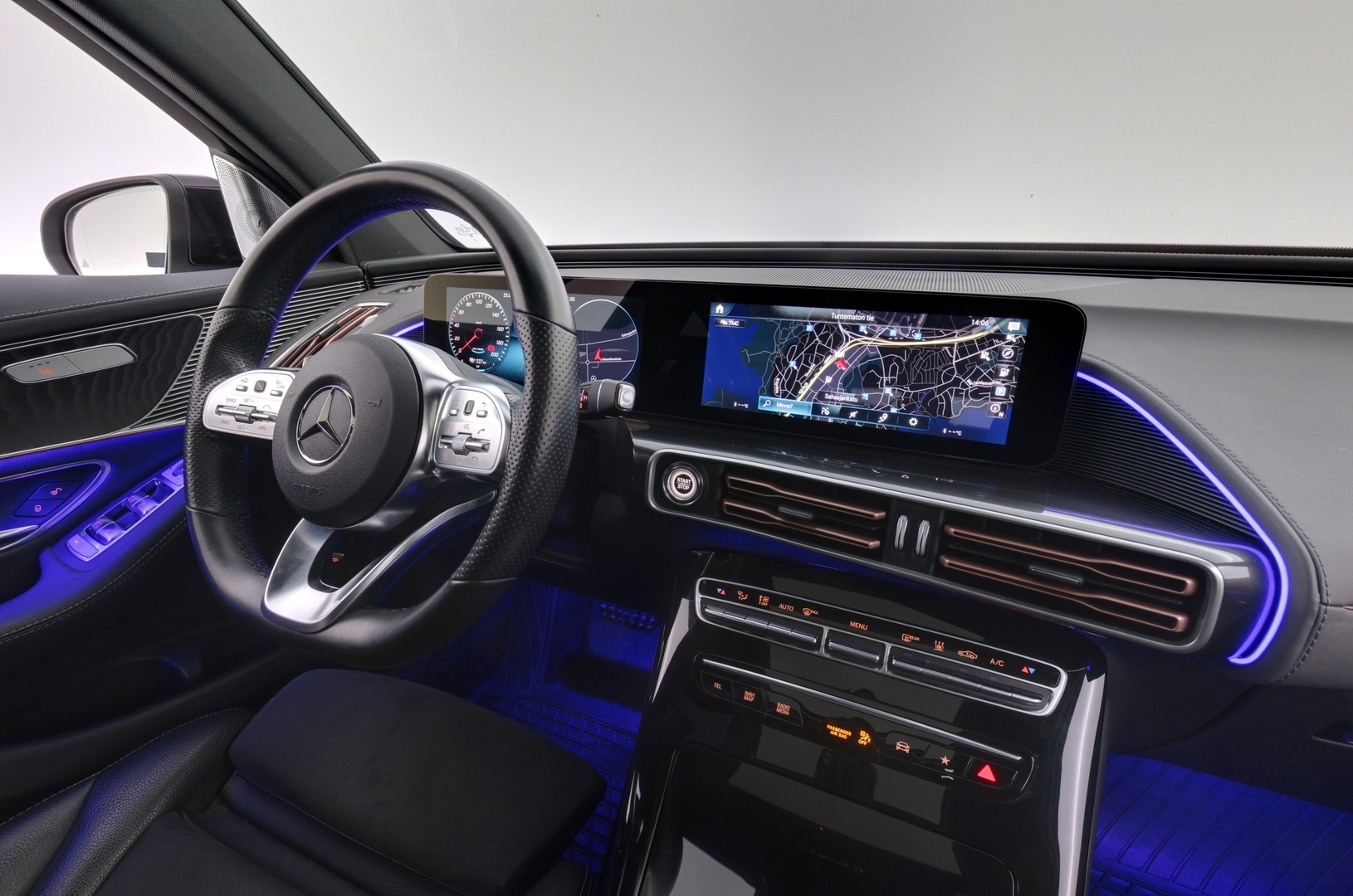MERCEDES-BENZ EQC 2021